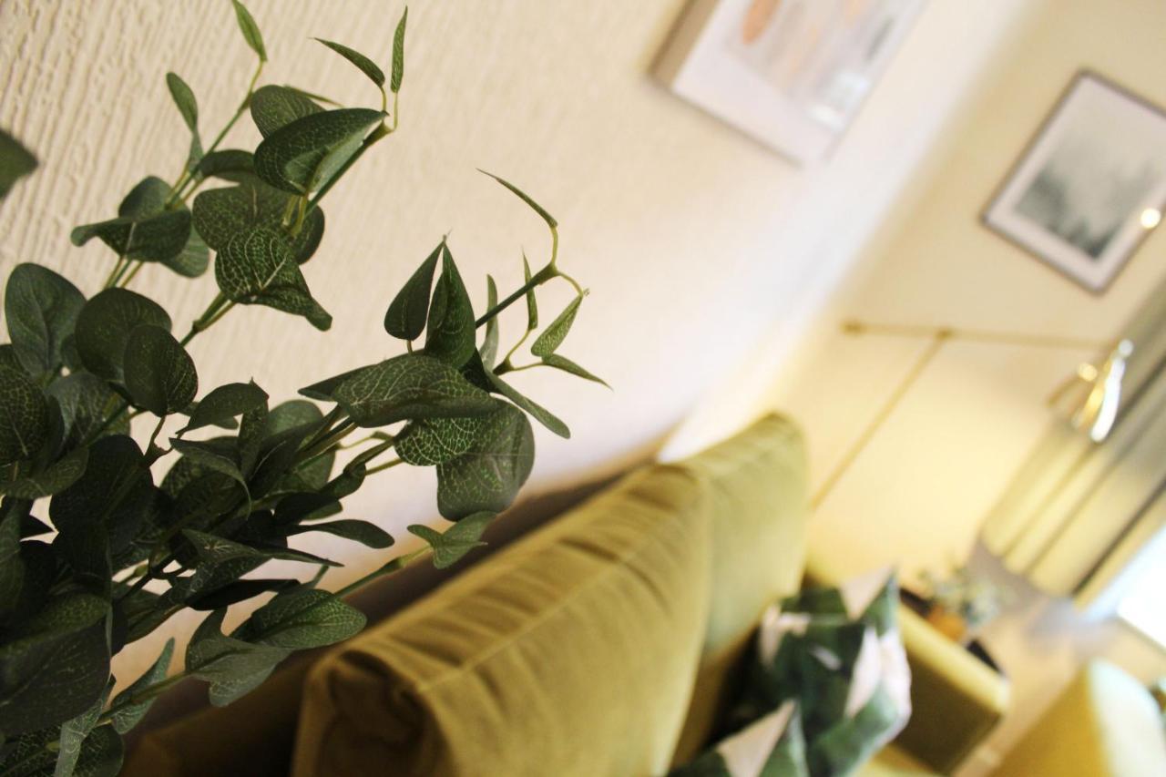 2 Bed, Up To 6 Guests Near Chester City Centre 외부 사진