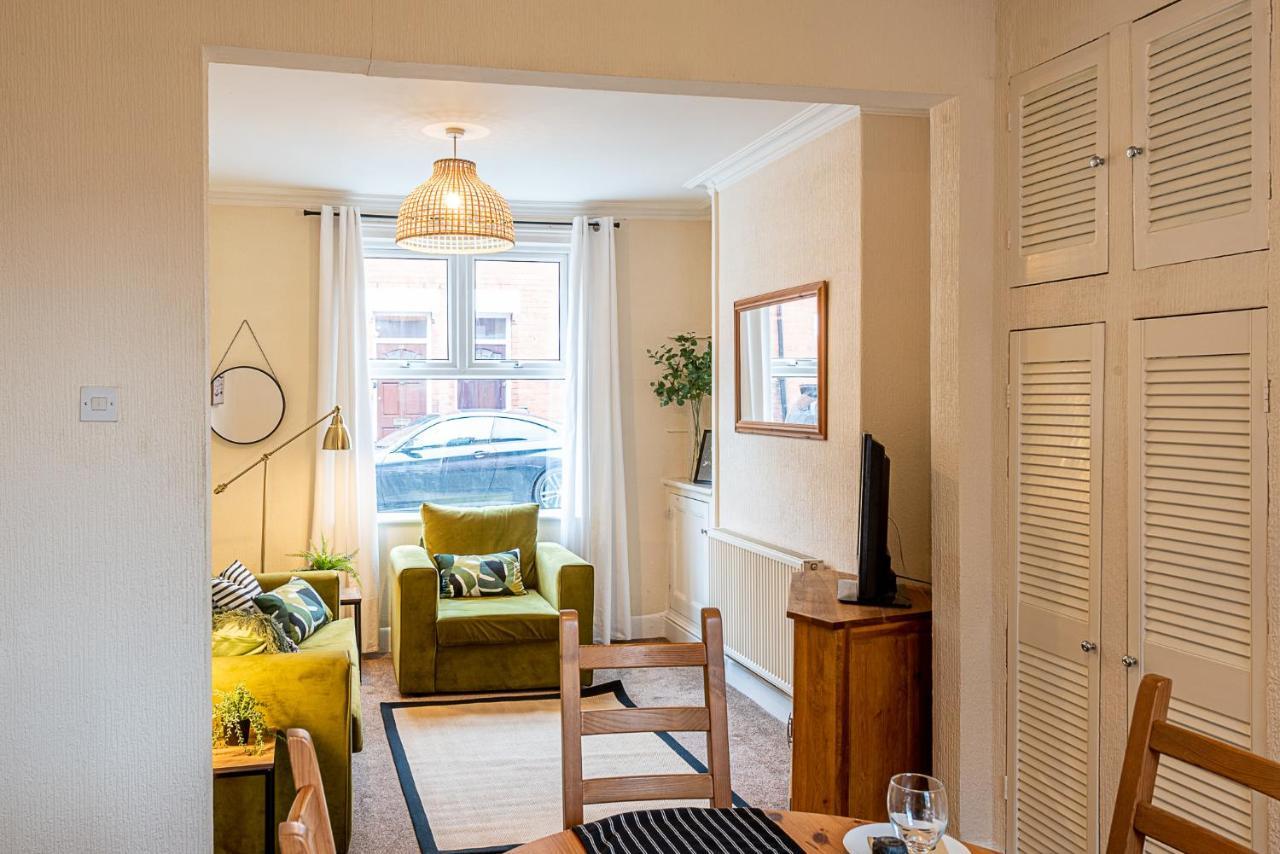 2 Bed, Up To 6 Guests Near Chester City Centre 외부 사진