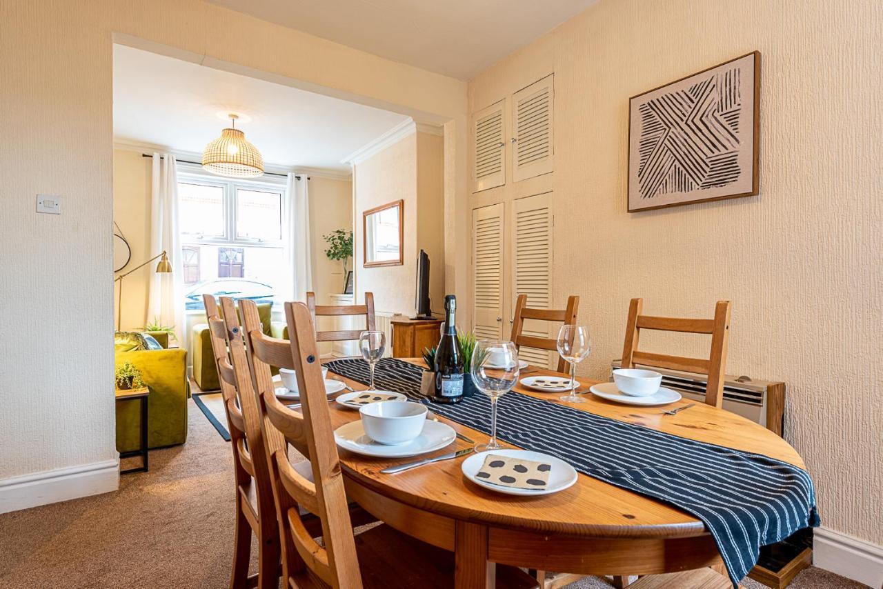2 Bed, Up To 6 Guests Near Chester City Centre 외부 사진