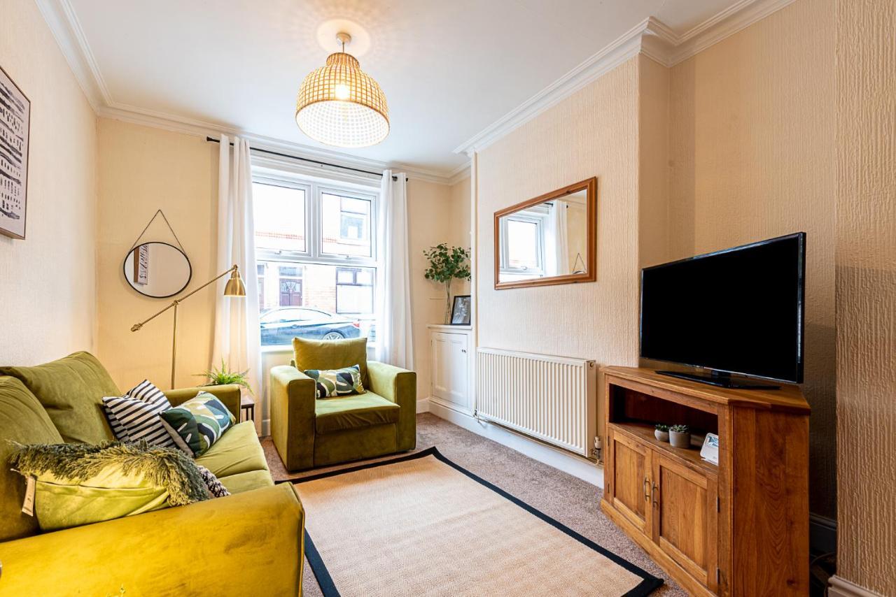 2 Bed, Up To 6 Guests Near Chester City Centre 외부 사진