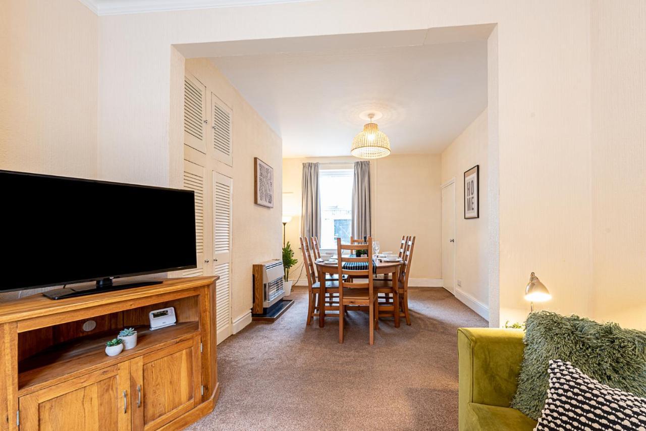 2 Bed, Up To 6 Guests Near Chester City Centre 외부 사진